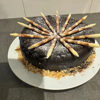 Witte chocoladetaart met bruine chocolade glazuur – Het Goedemorgen Café